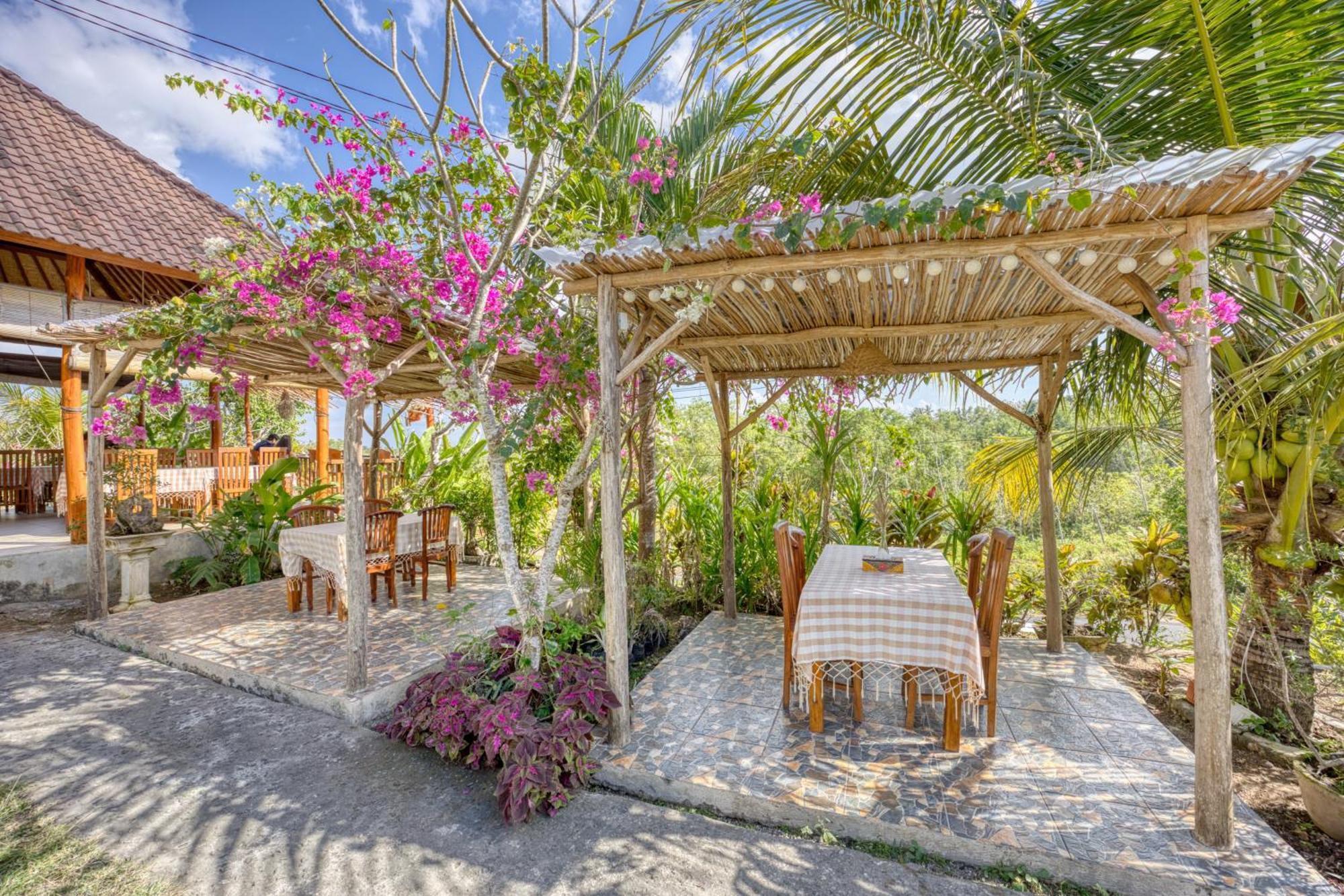 Bagia Bungalows Batumadeg Exteriér fotografie