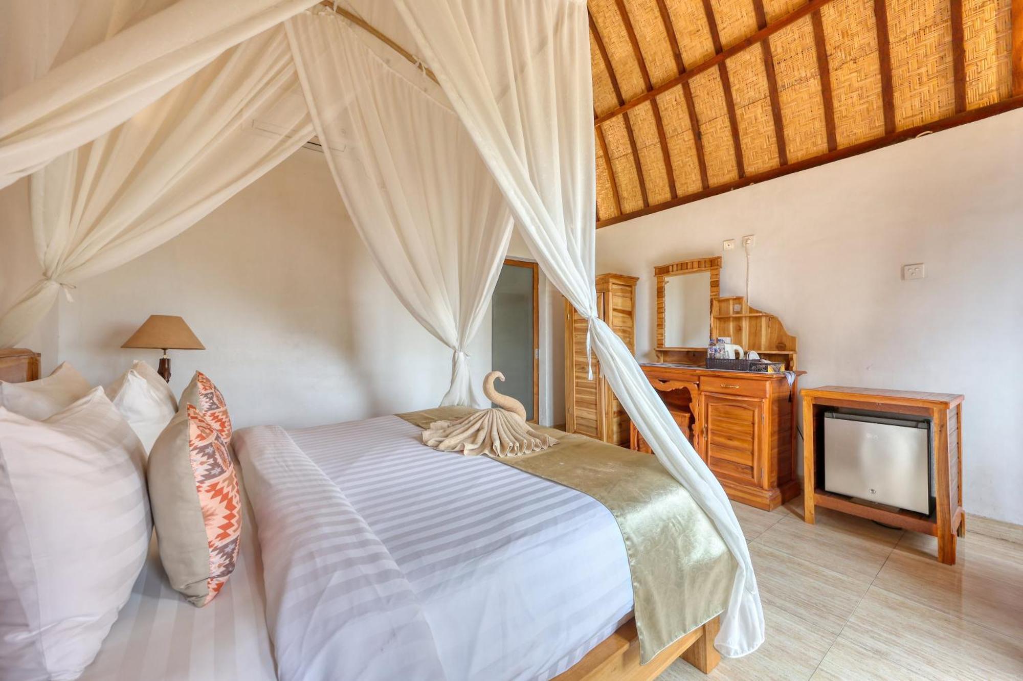 Bagia Bungalows Batumadeg Pokoj fotografie