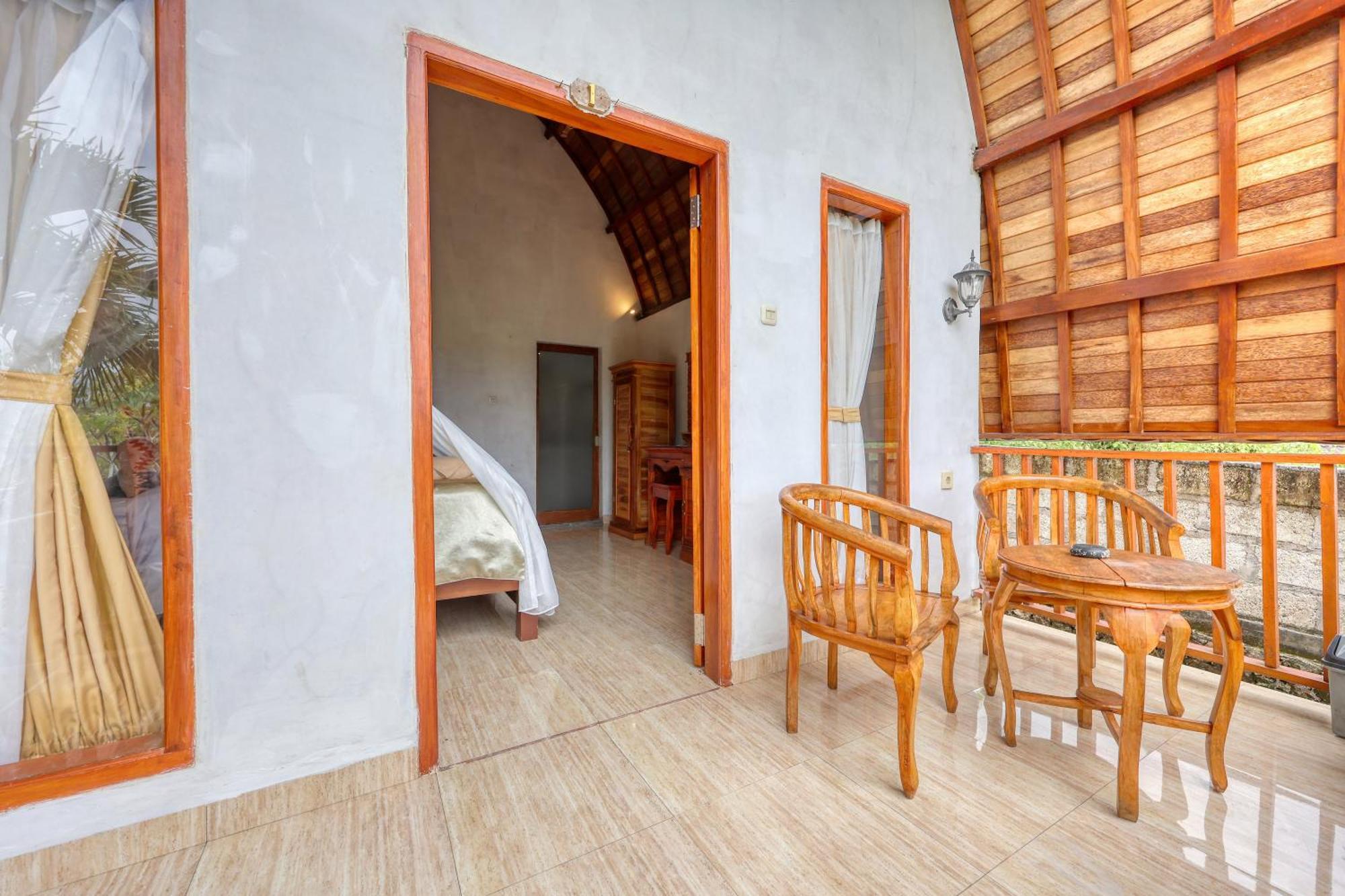 Bagia Bungalows Batumadeg Pokoj fotografie