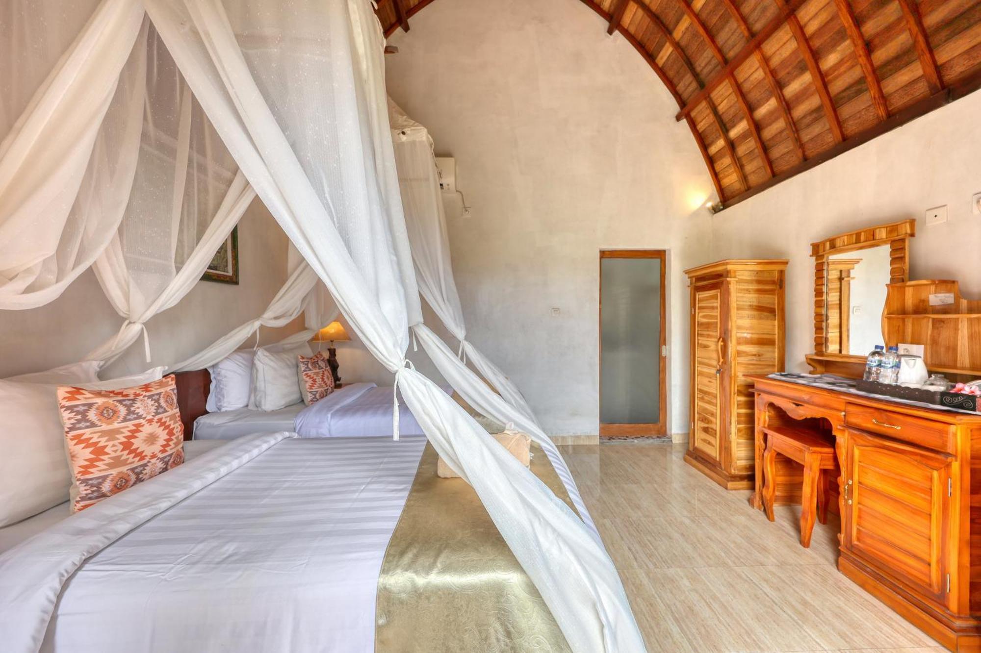 Bagia Bungalows Batumadeg Pokoj fotografie